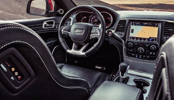 2021 jeep grand cherokee interior