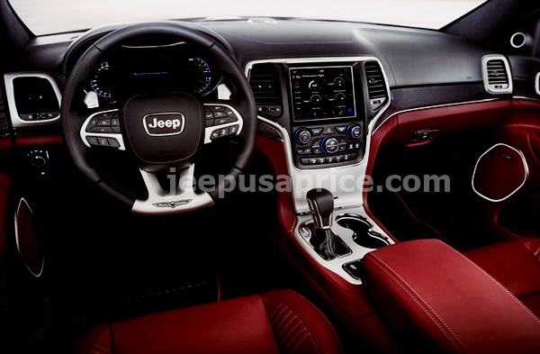 2022 Jeep Grand Wagoneer Interior