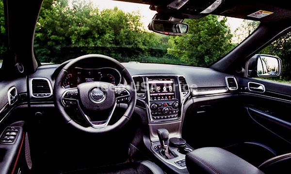 2021 Jeep Grand Cherokee Interior