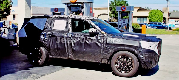 2022 Jeep Grand Cherokee Trackhawk