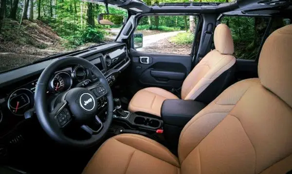 2021 Jeep Wagoneer Rubicon Interior