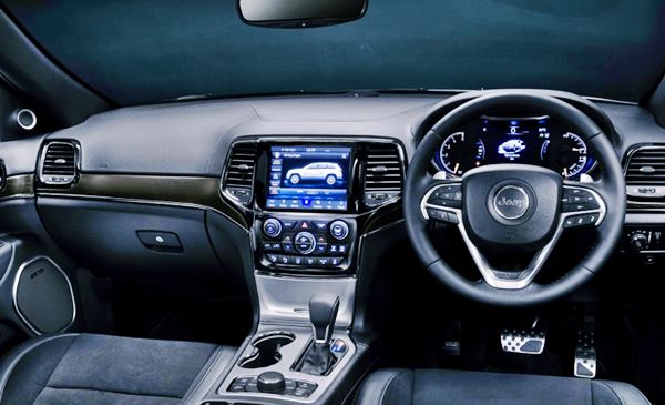 2023 Jeep Grand Cherokee Interior