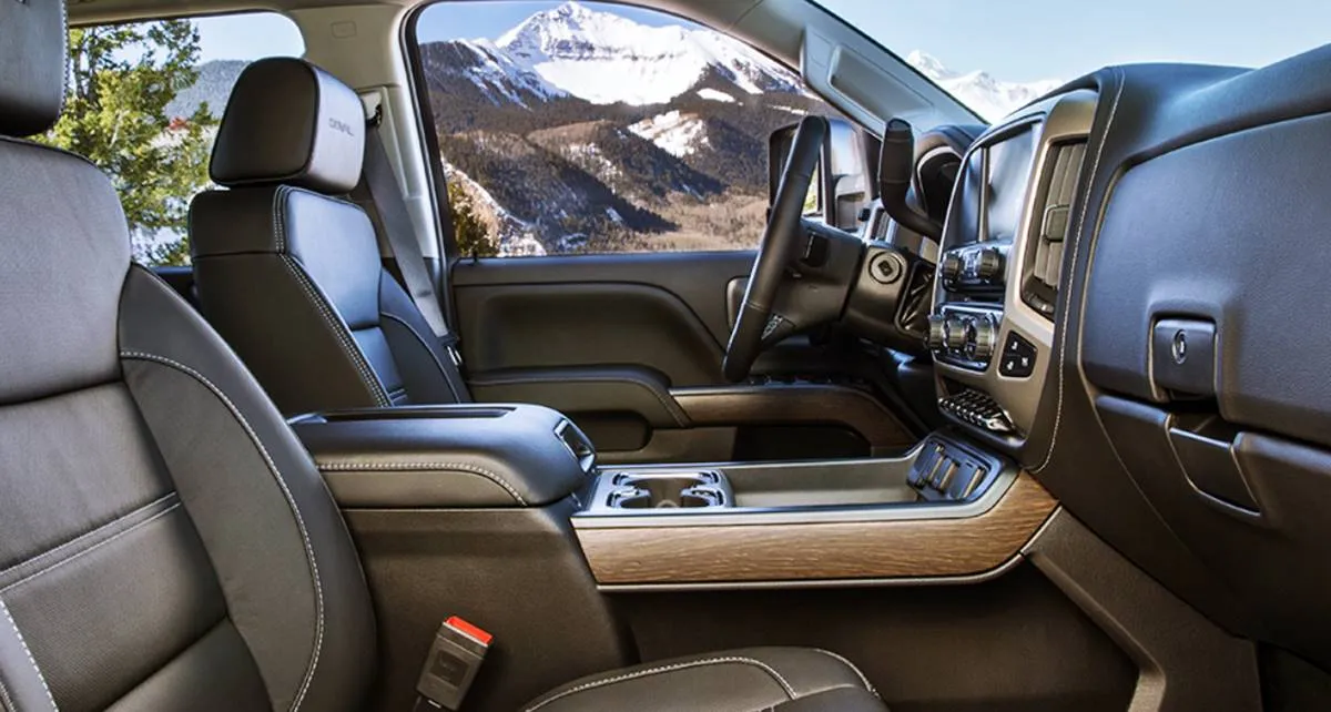 2023 GMC Sierra 2500HD Interior